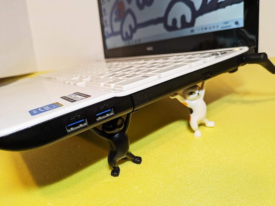 NEC　LaVie/LS150白 win10・4GB・HDD750GB・カメラ有