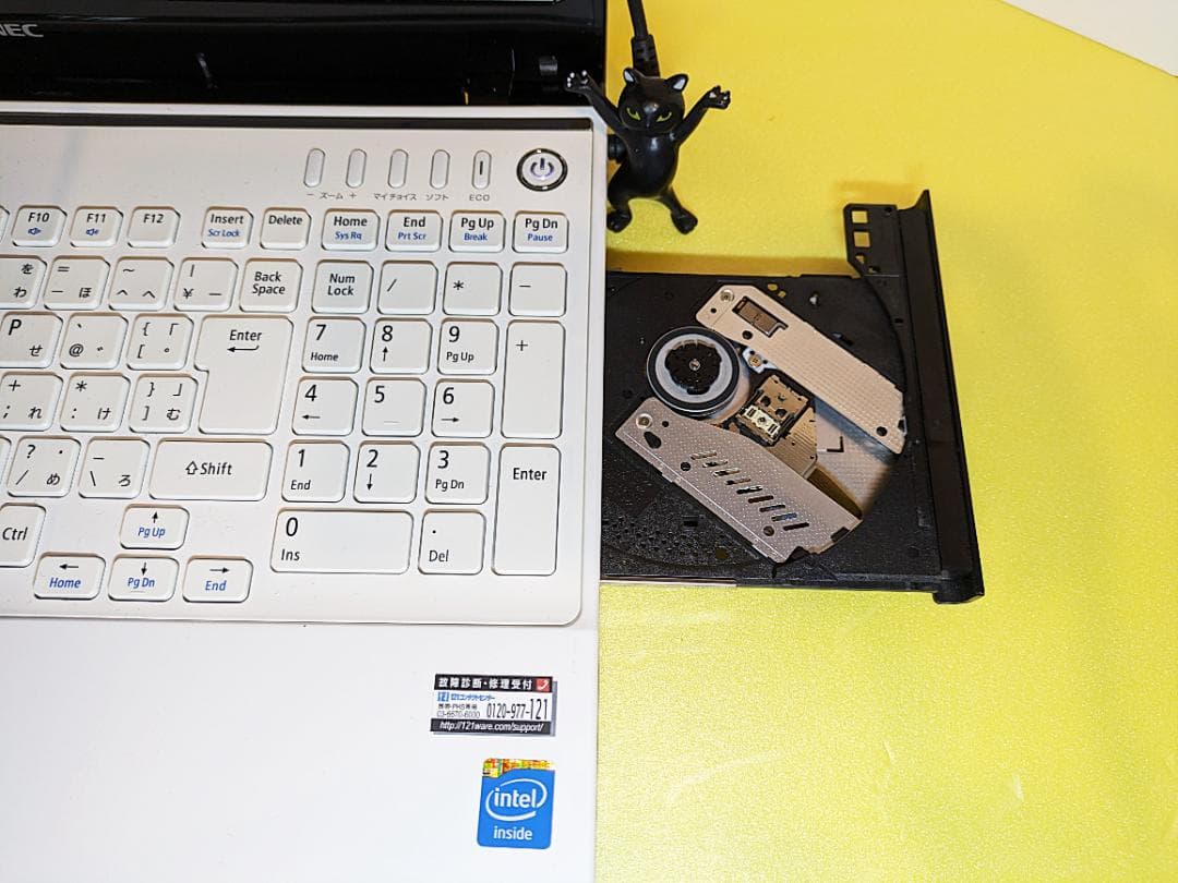 NEC　LaVie/LS150白 win10・4GB・HDD750GB・カメラ有