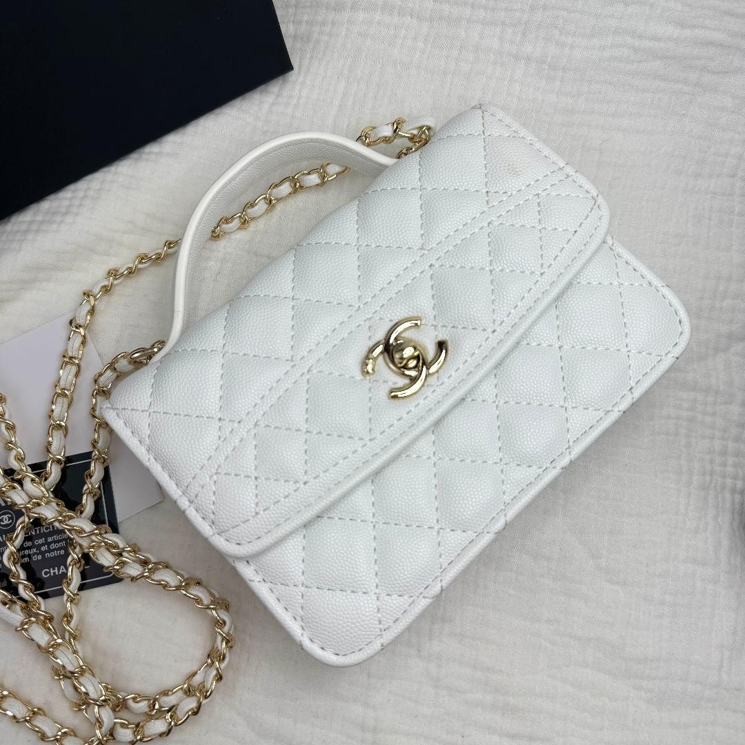 CHANEL ロゴハンドル キルティング ショルダーバッグ ノベルティ