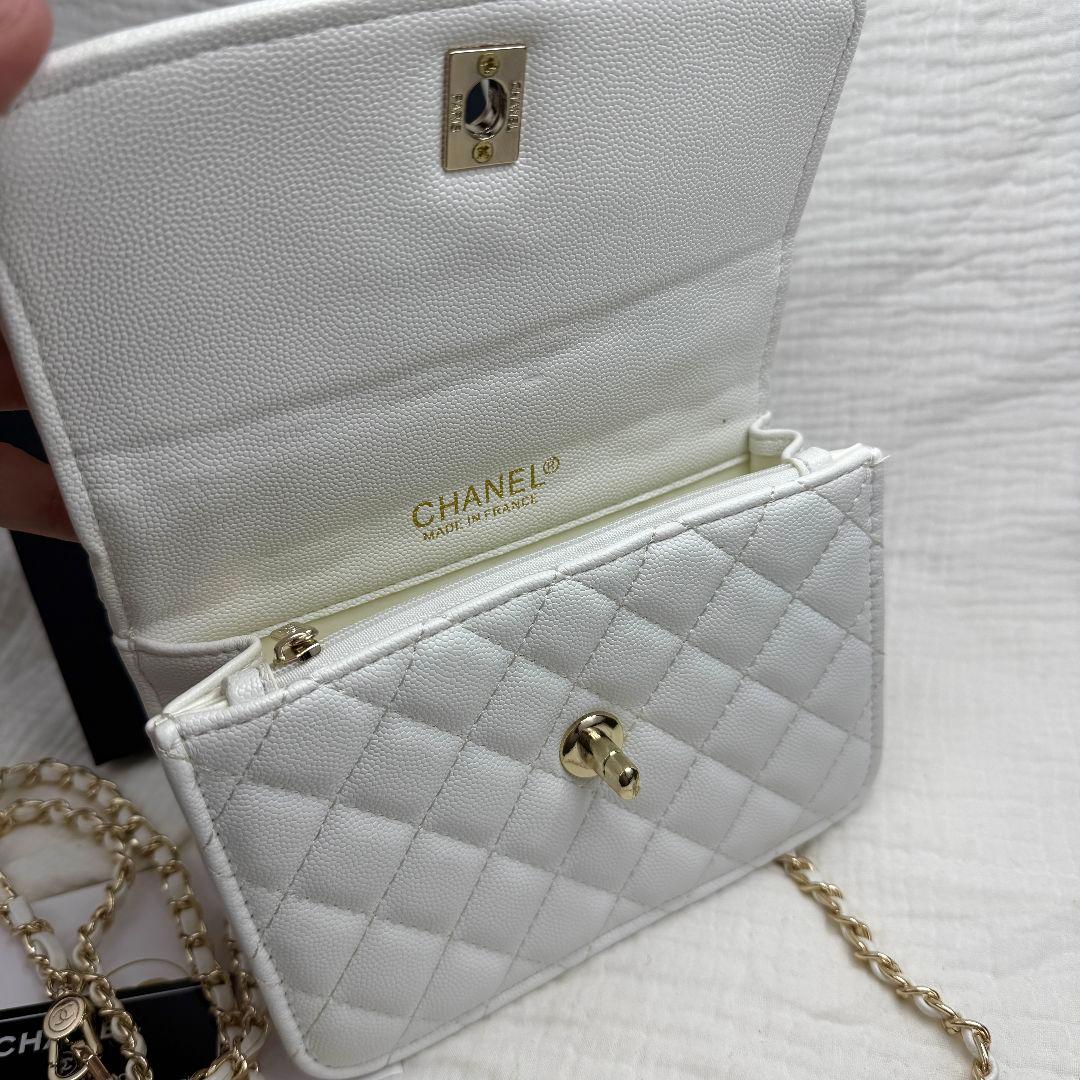 CHANEL ロゴハンドル キルティング ショルダーバッグ ノベルティ