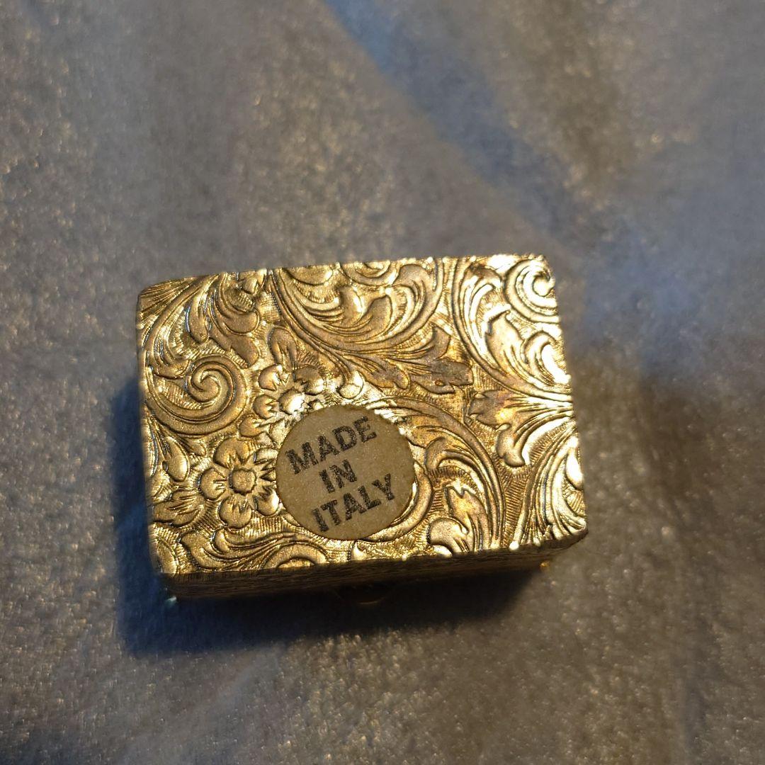 アンティーク小物入れ