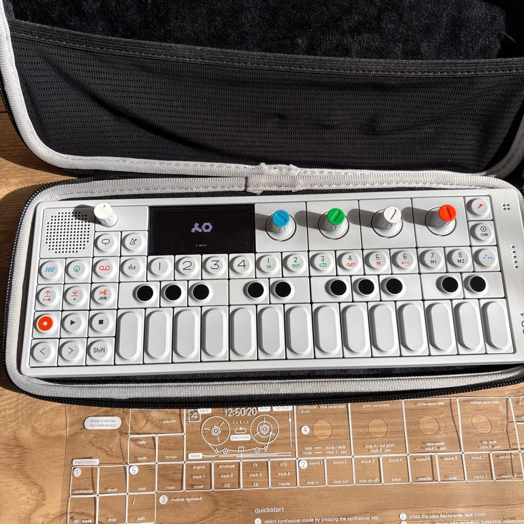 【美品】OP-1 シンセサイザー ケース付き