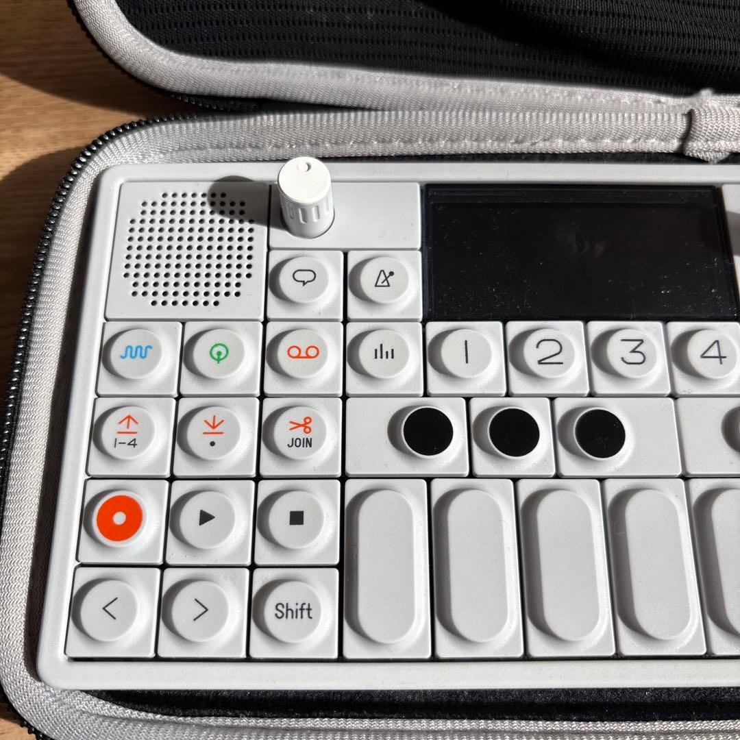 【美品】OP-1 シンセサイザー ケース付き