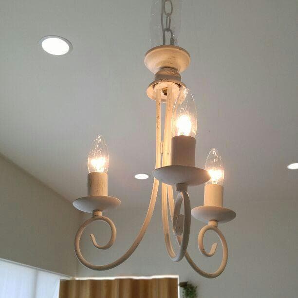 シンプル3灯シャンデリアペンダントランプホワイト