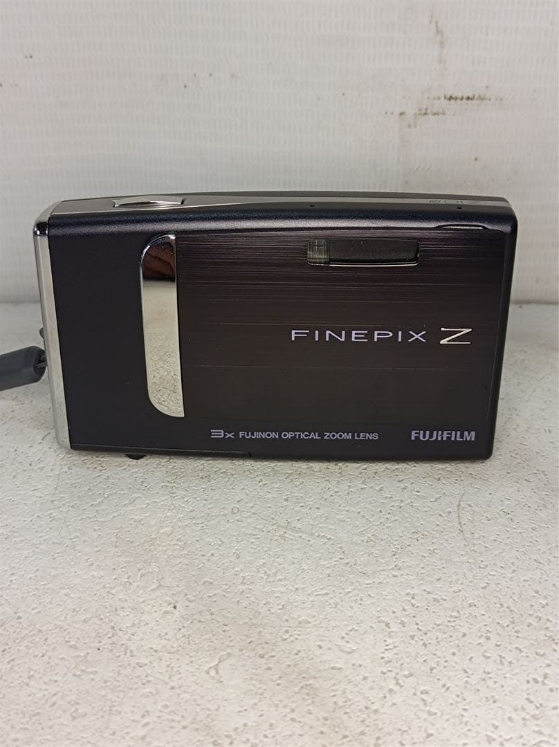 八5645【美品】フジフィルム　デジタルカメラ　Z10fd