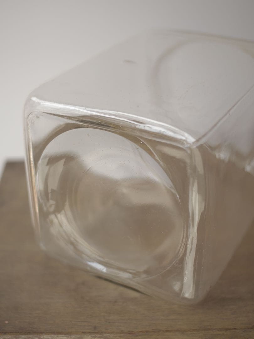 ガラス瓶　瓶　小物入れ　収納　菓子瓶　古家具　古道具　アンティーク　昭和レトロ