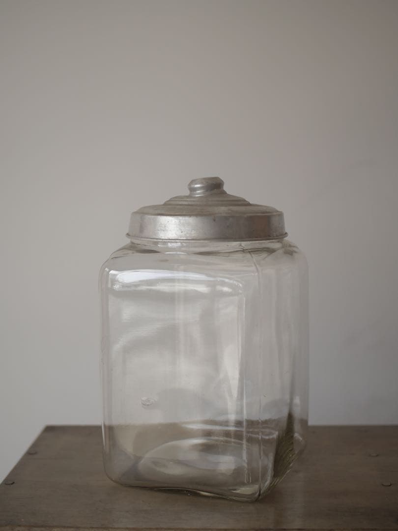 ガラス瓶　瓶　小物入れ　収納　菓子瓶　古家具　古道具　アンティーク　昭和レトロ