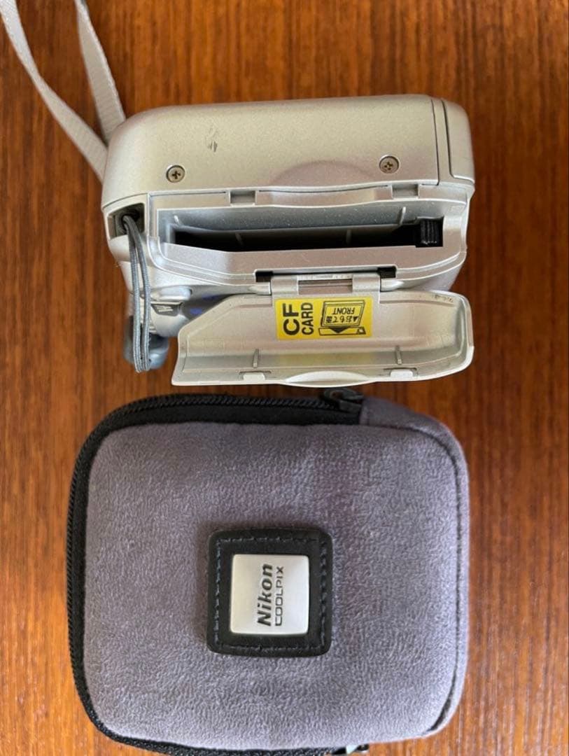 Nikon COOLPIX2100 PEARL SILVER SDカード付き