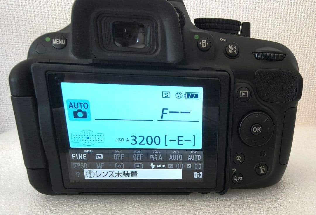 【美品】Nikon D5200 デジタル一眼レフカメラ ボディのみ