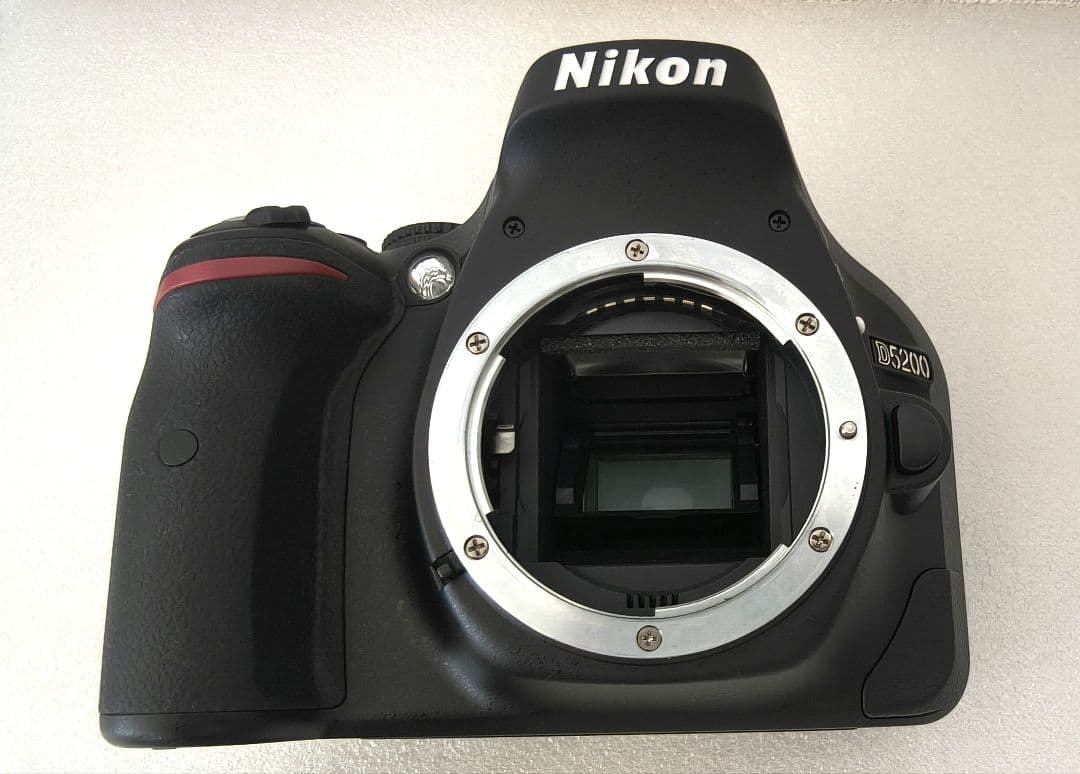 【美品】Nikon D5200 デジタル一眼レフカメラ ボディのみ