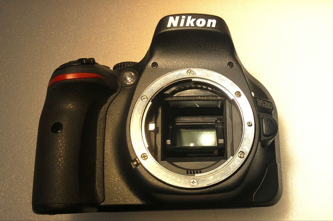 【美品】Nikon D5200 デジタル一眼レフカメラ ボディのみ