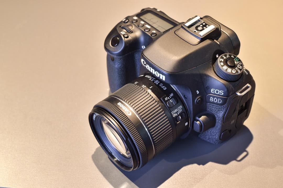 Canon EOS 80D 18-55　 本体＋バッテリー２個＆雑貨多数