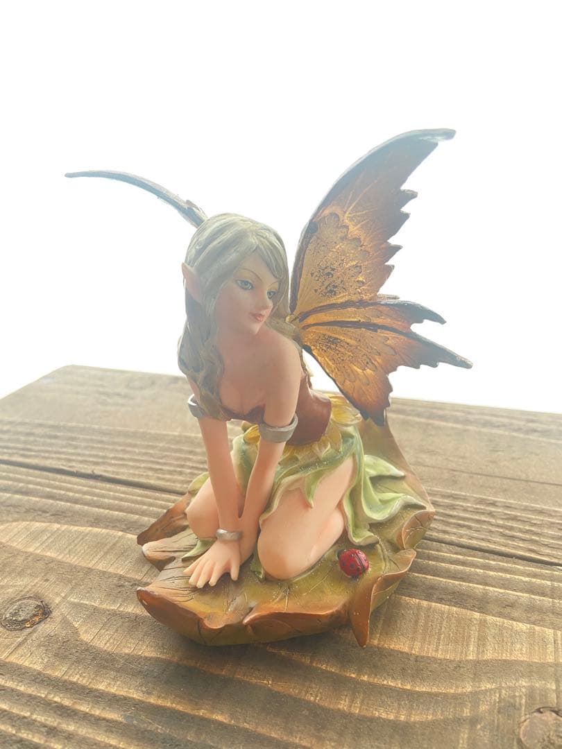 Winged Fairy in Leaf Statue 妖精　Ebros