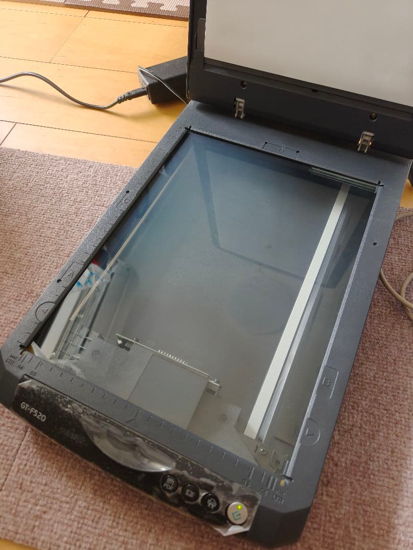 EPSON GT-F520 フラットベッドスキャナー