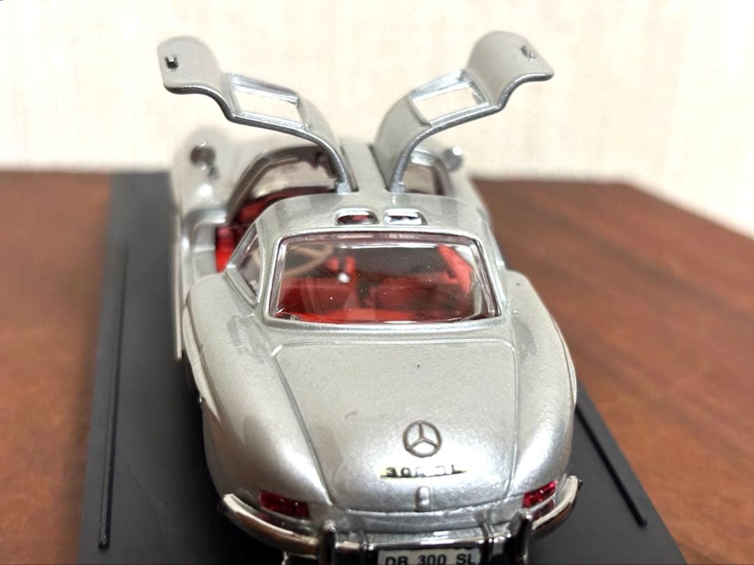 メルセデスベンツ300 SL ガルウィングミニカー 1/43