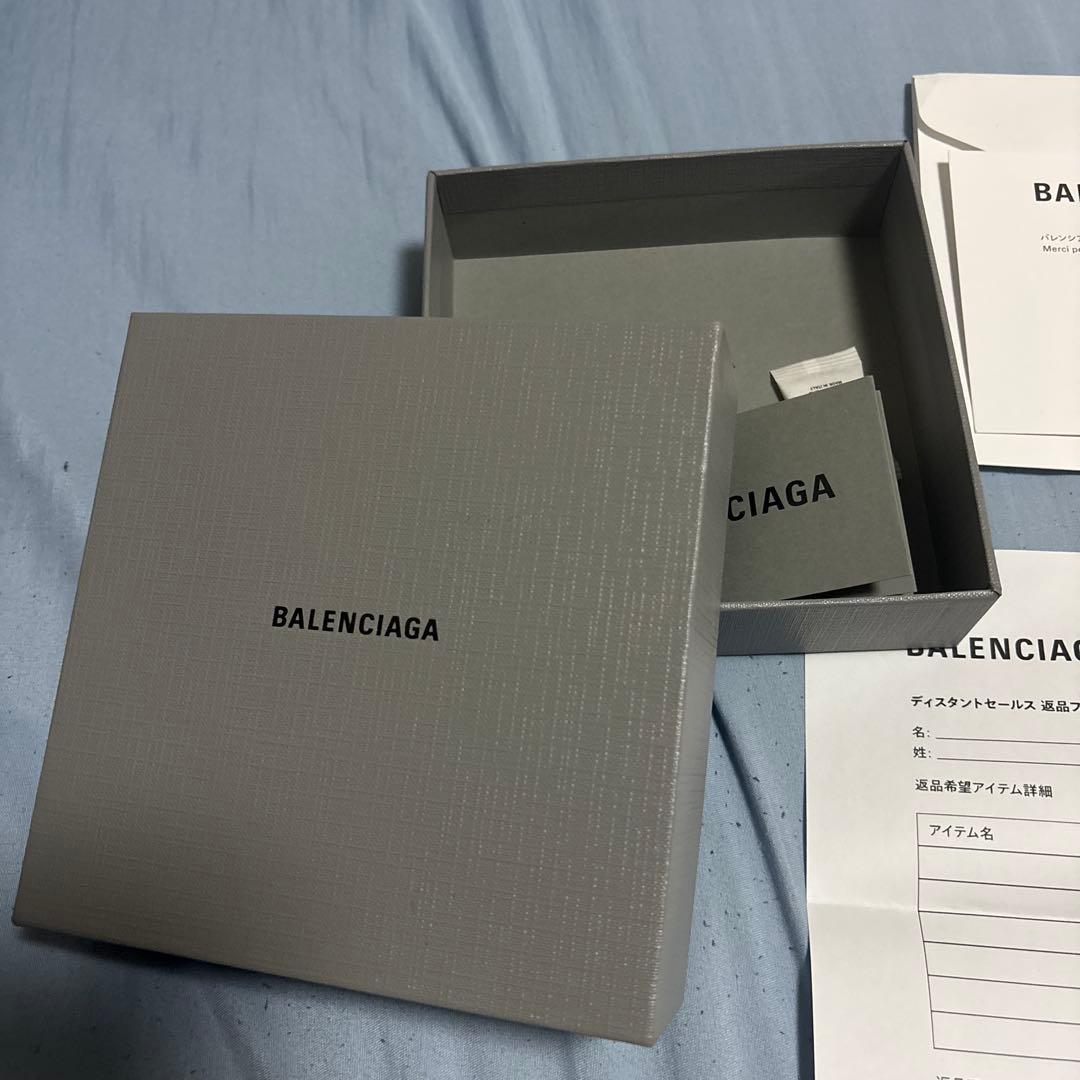 バレンシアガ正規品