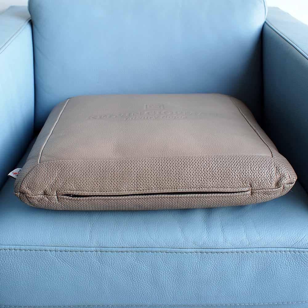 ケルビンジョルマーニ/KELVIN GIORMANI 革クッション A