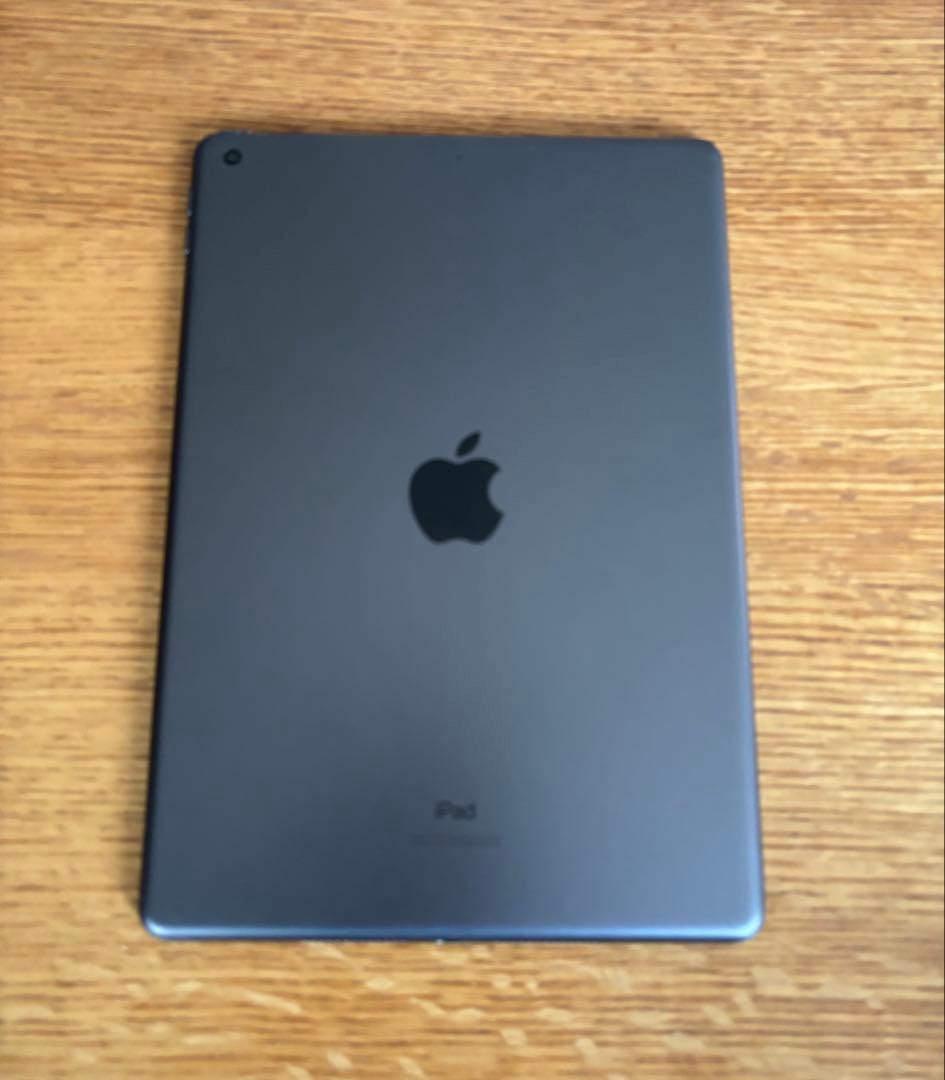 iPad スペースグレー 第7世代 Wi-Fiモデル　バッテリー最大容量100%