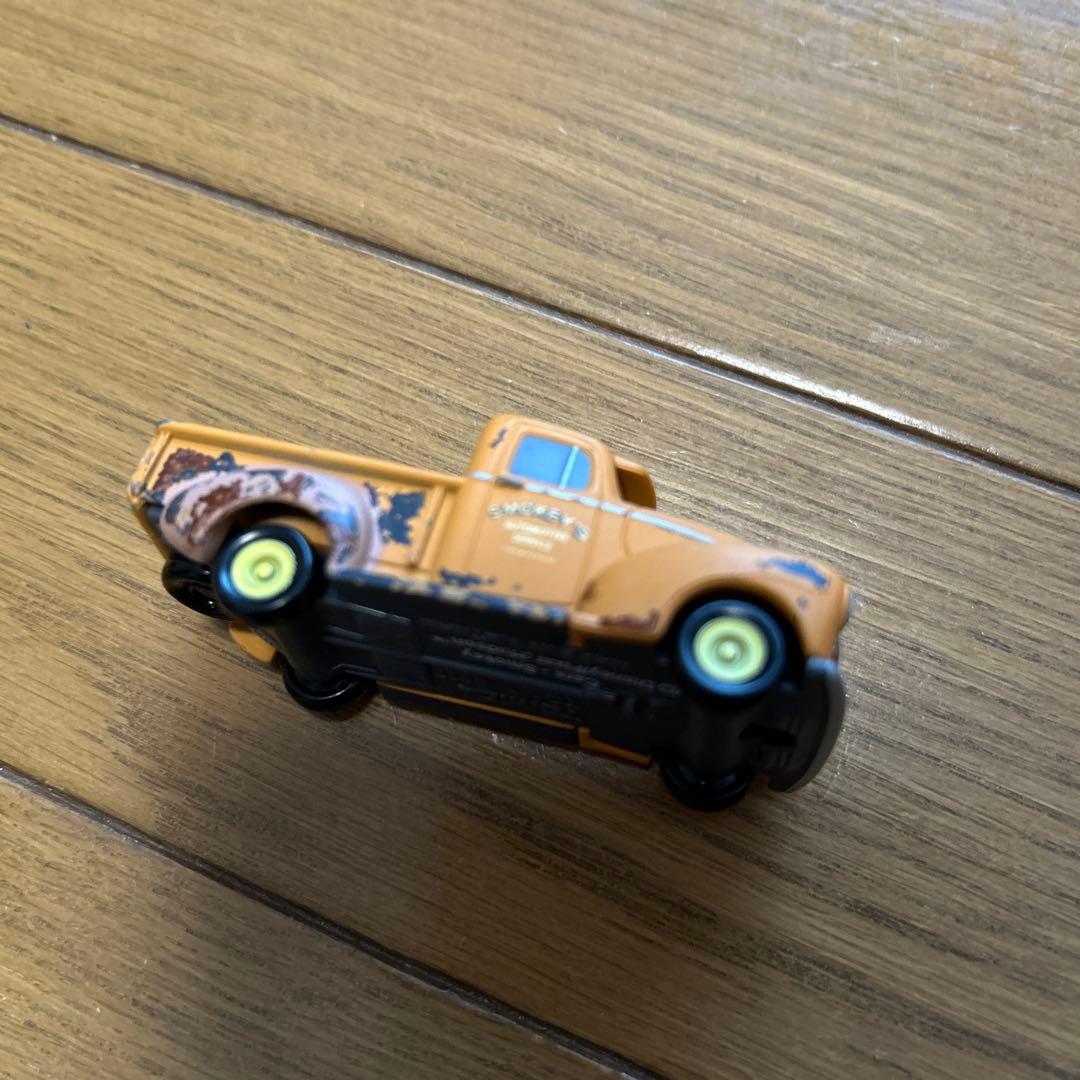 トミカ　カーズ　9台セット
