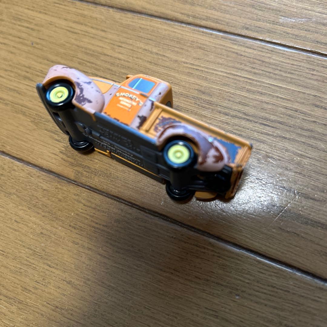 トミカ　カーズ　9台セット
