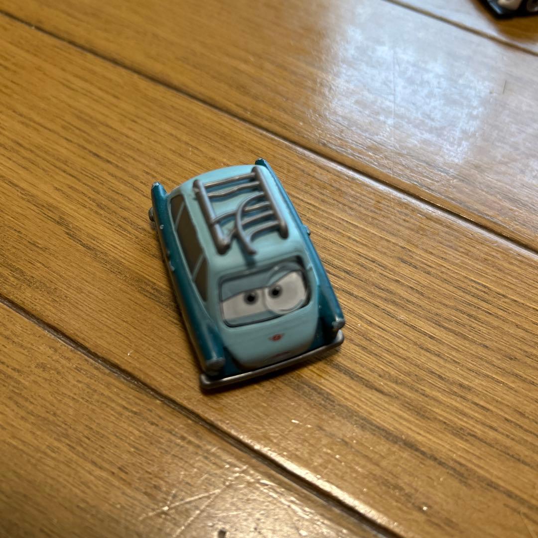 トミカ　カーズ　9台セット
