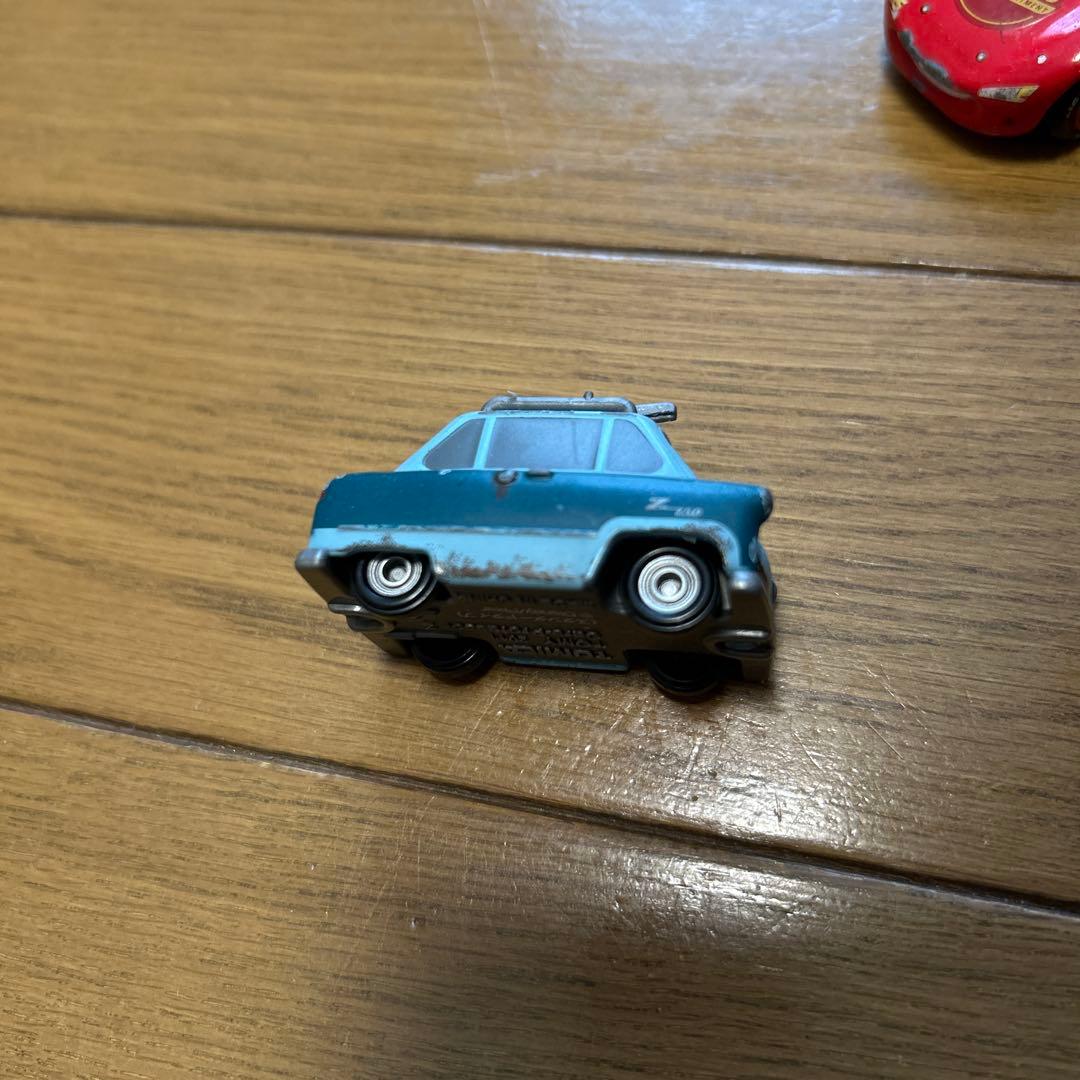 トミカ　カーズ　9台セット