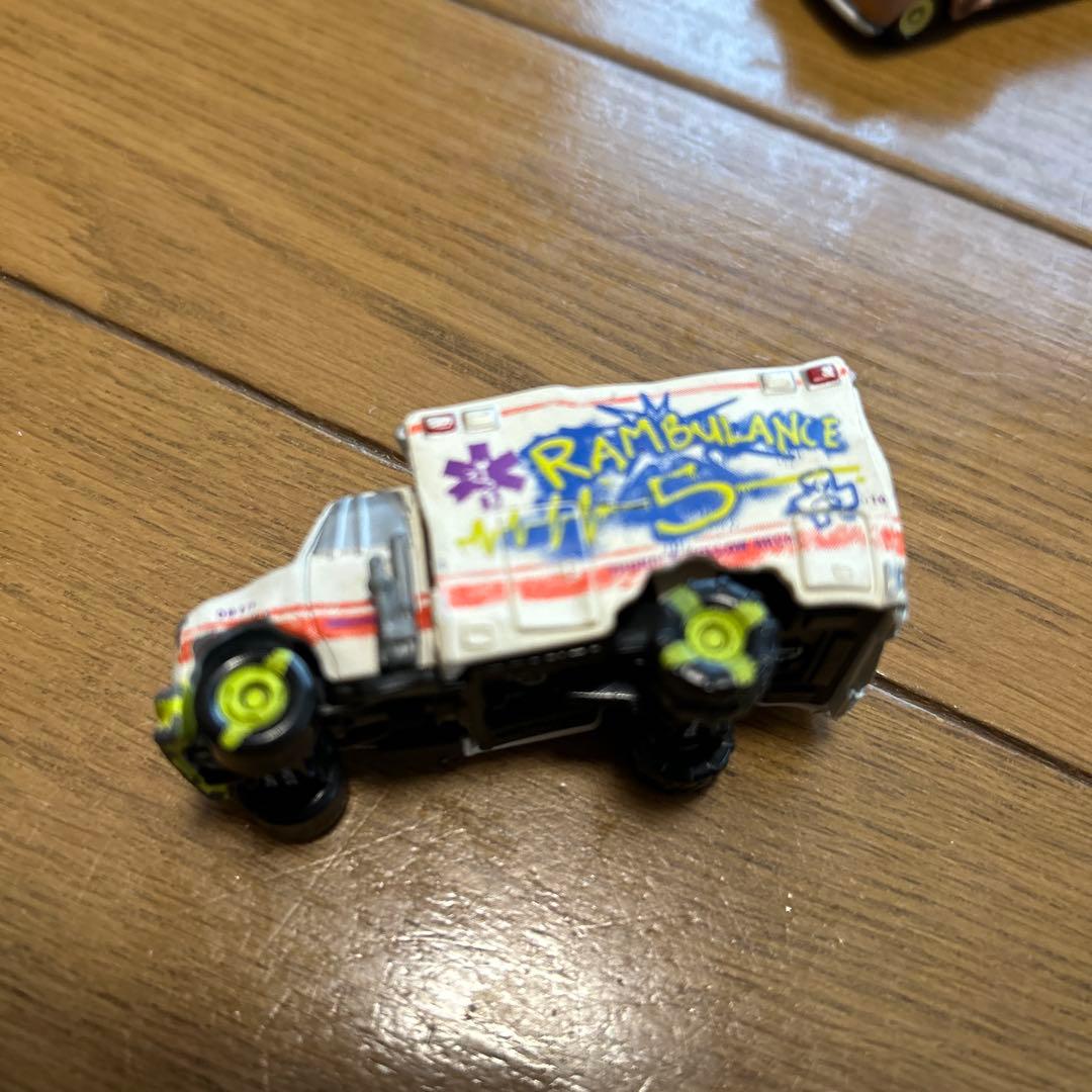 トミカ　カーズ　9台セット