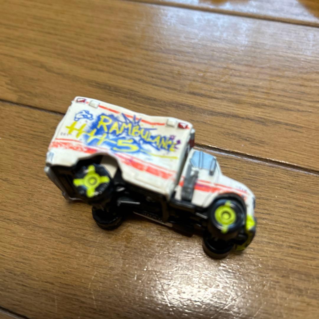 トミカ　カーズ　9台セット