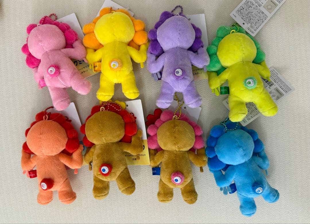 【8種類コンプリート】推しカラー 日焼けミャクミャク ぬいぐるみ　①