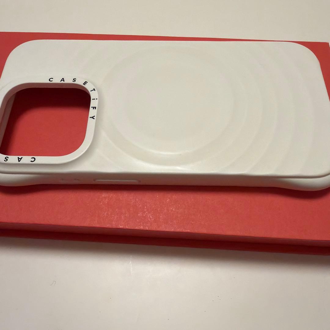 CASETiFY iPhone15pro ウェーブ シリコンケース ホワイト