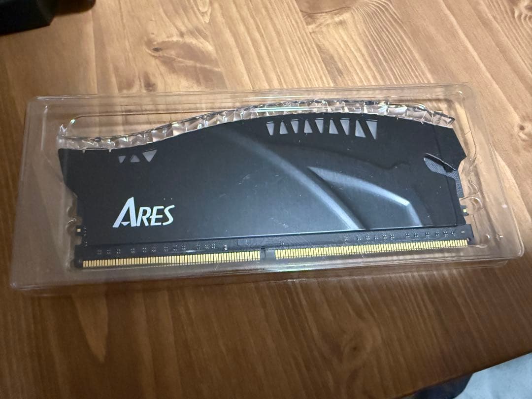 メモリー DATO 16GB 8GB RAM DDR4 3200MHz CL16 RGB