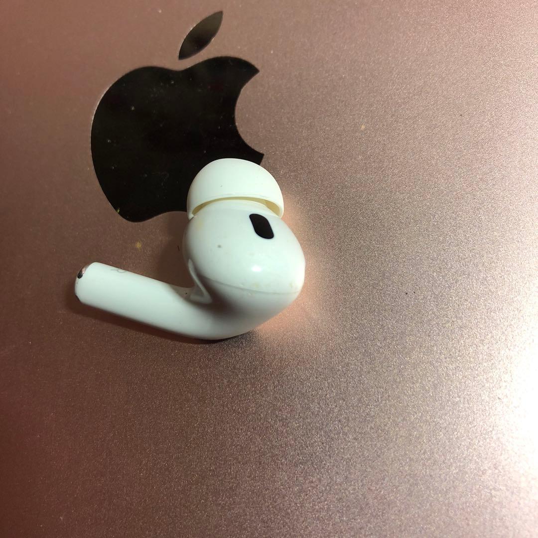 Apple AirPods Pro 第2世代　lightning 右耳　右側