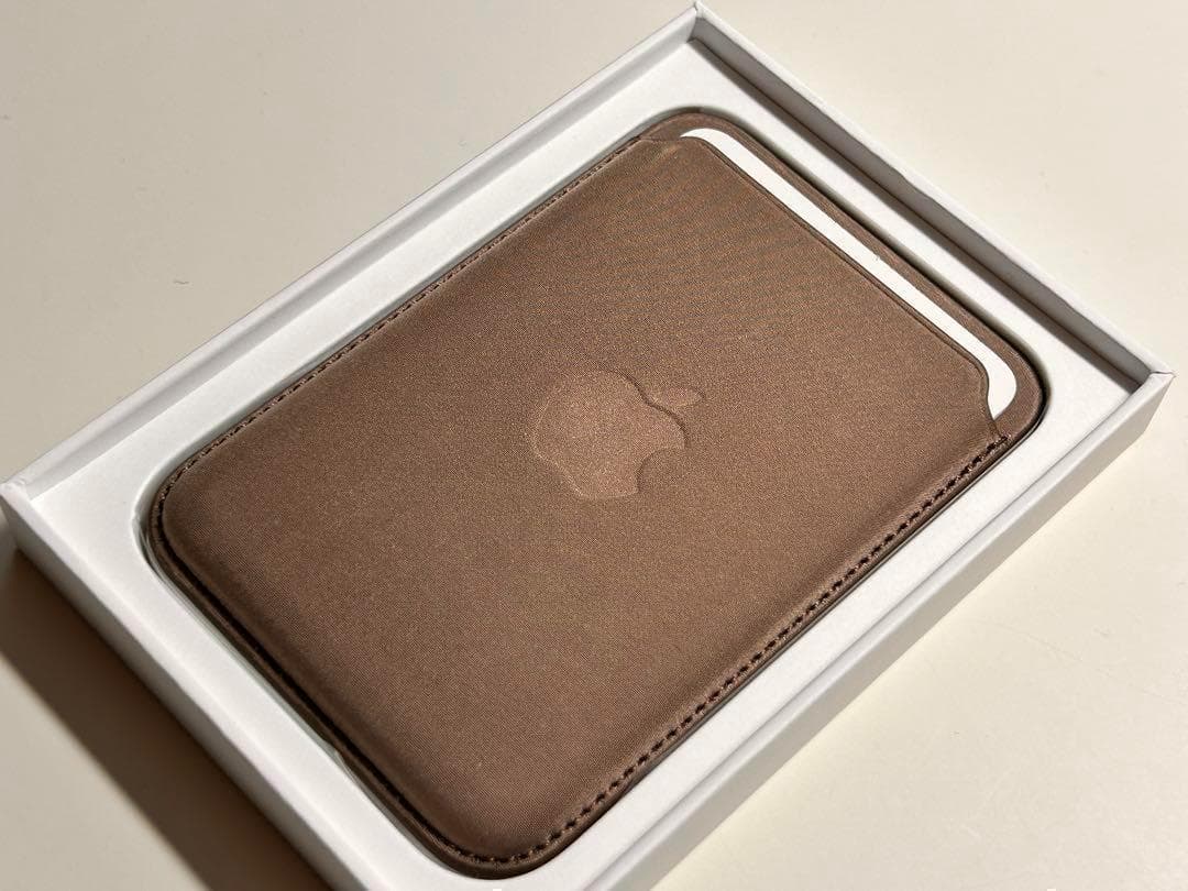 【新品】純正 MagSafe対応iPhoneファインウーブンウォレット・トープ②
