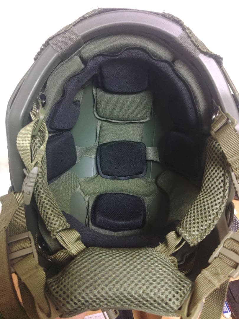 FAST 防弾ヘルメット NIJ レベル III　米軍タイプ