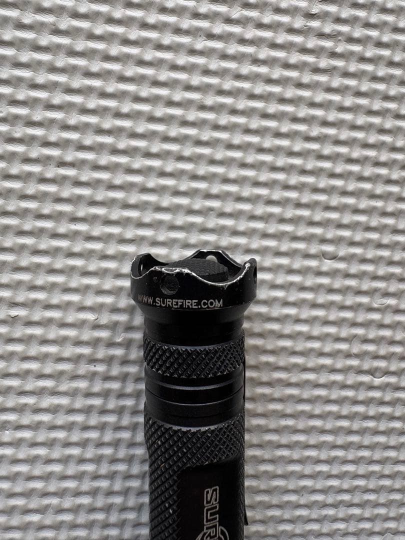 実物　SUREFIRE E2D LED DEFENDER ULTRA