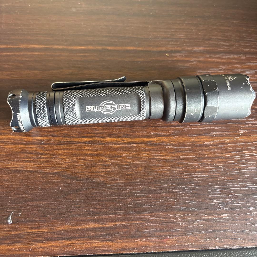 実物　SUREFIRE E2D LED DEFENDER ULTRA