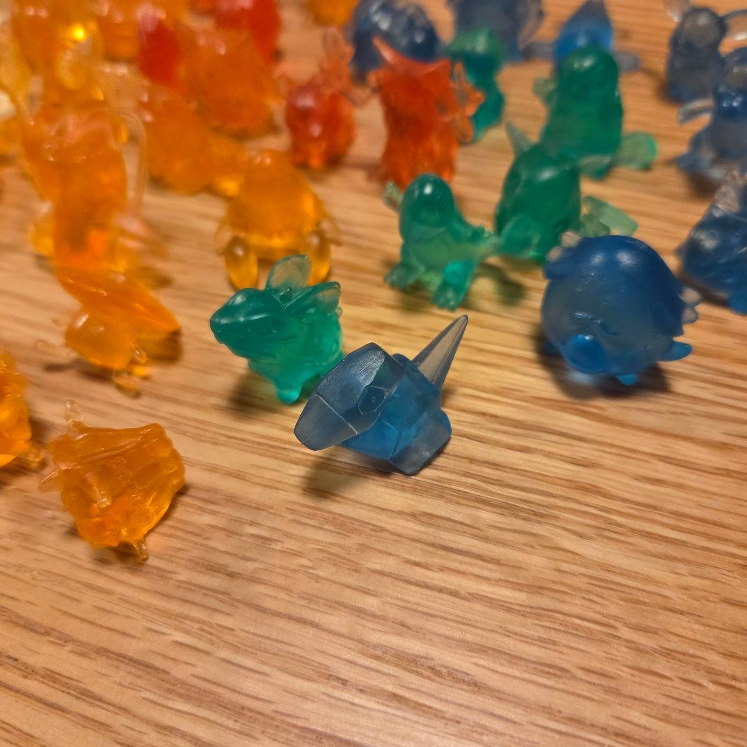ポケモン　クリアフィギュア　約70匹　塩ビ　消しゴム