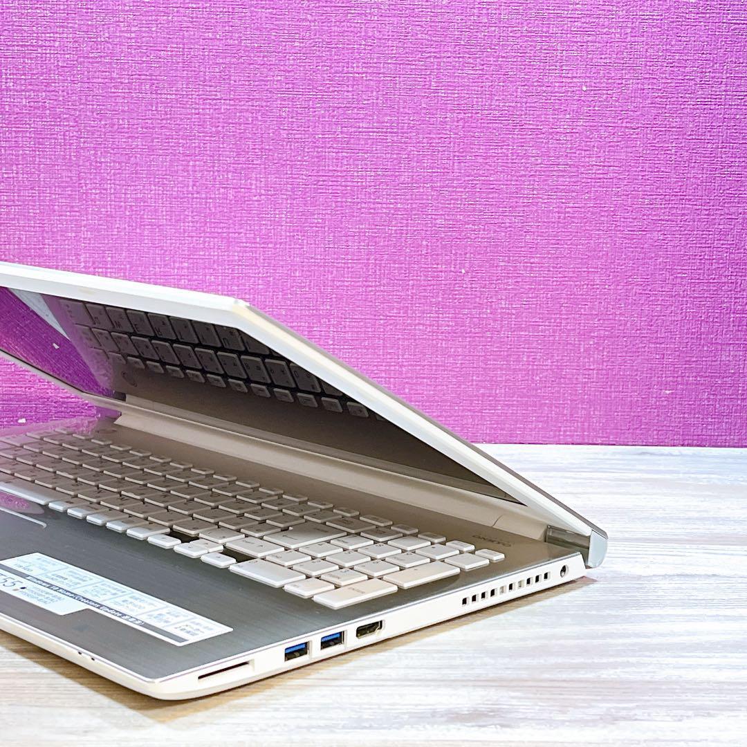 美品✨すぐ使えるノートパソコン✨第7世代 i3✨メモリ8GB✨カメラ✨ブルーレイ