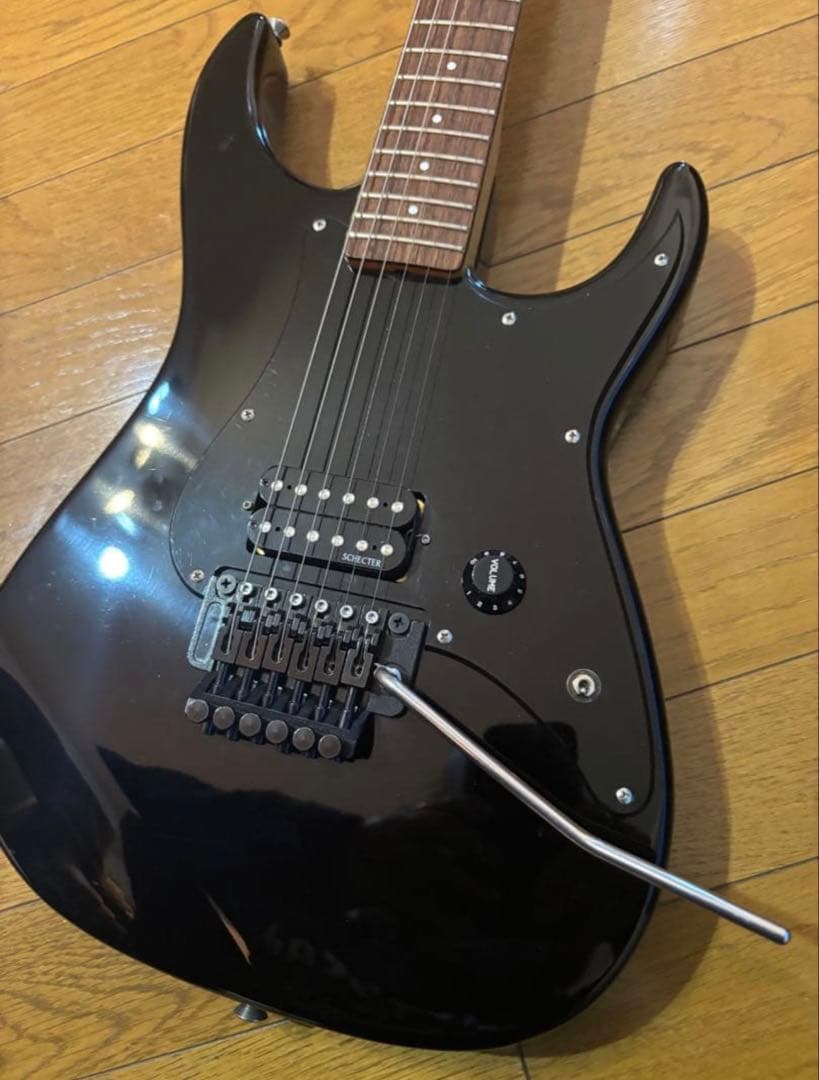 フェルナンデス　FR-50 ストラトタイプ　シェクターハムバッカー搭載