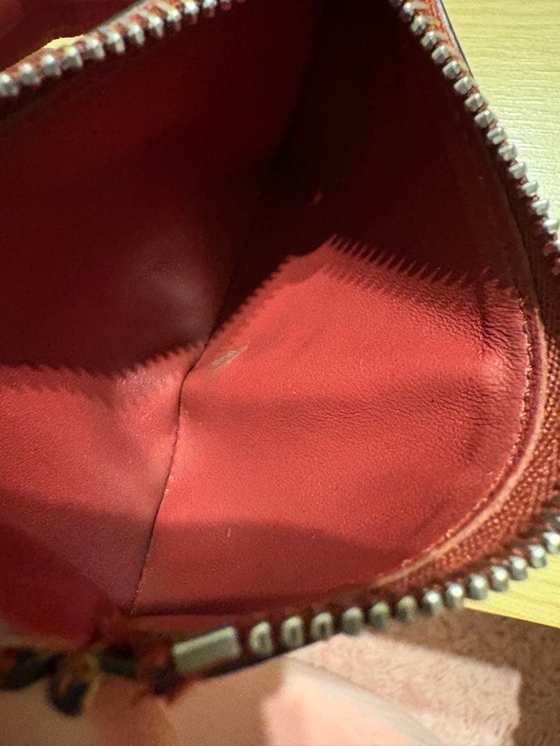 LOEWE スモールバーティカルウォレット