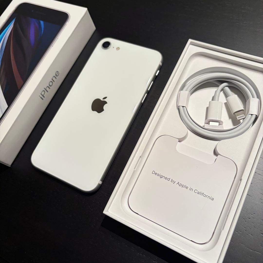 極美品 iPhone SE 第2世代 SE2 SIMフリー 64GB 72%