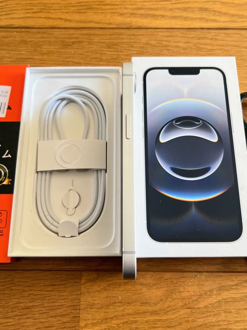 Apple iPhone 16e 256GB ホワイト 国内版 SIMフリー