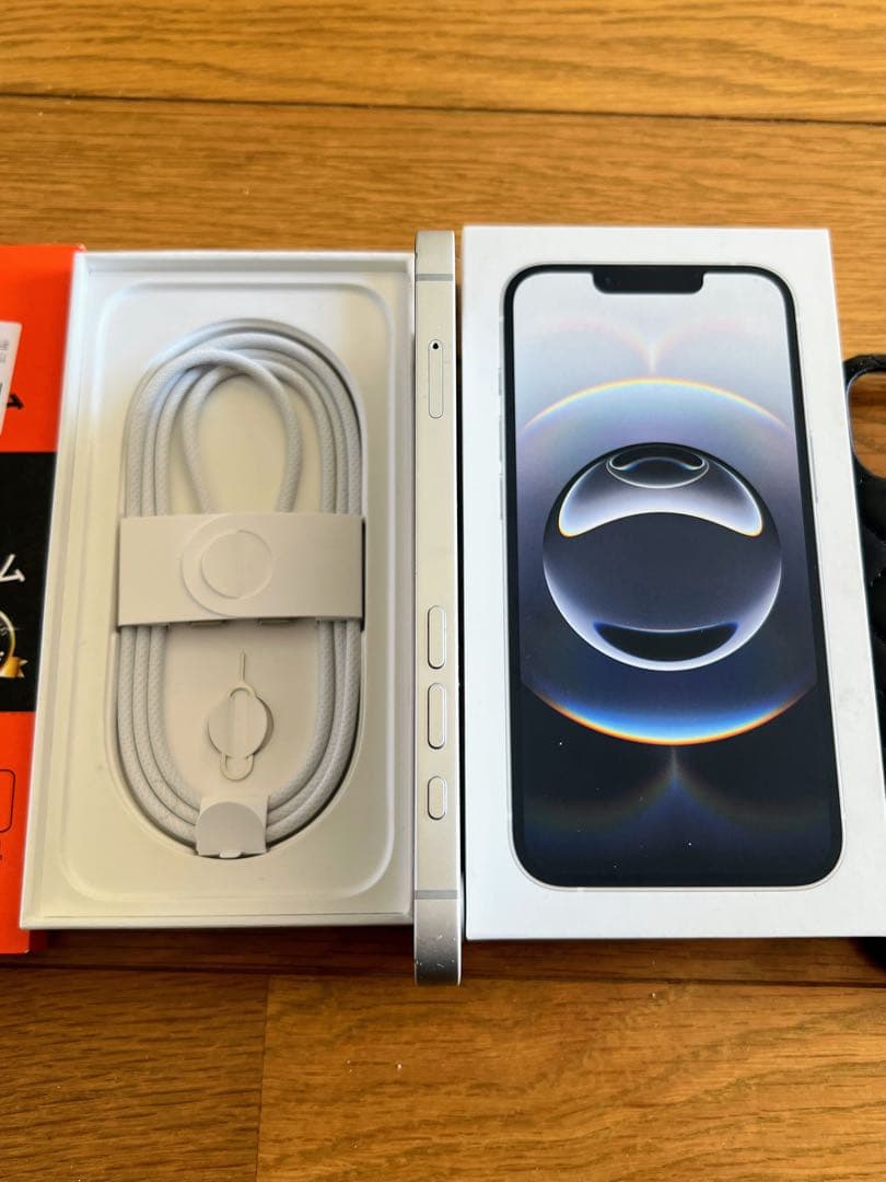 Apple iPhone 16e 256GB ホワイト 国内版 SIMフリー