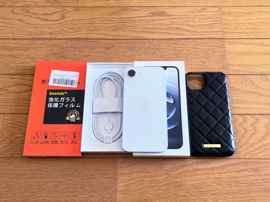 Apple iPhone 16e 256GB ホワイト 国内版 SIMフリー