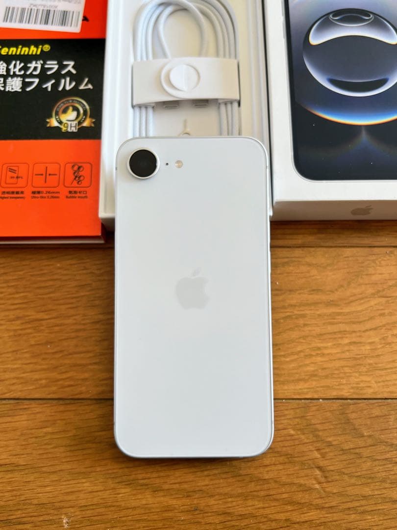 Apple iPhone 16e 256GB ホワイト 国内版 SIMフリー