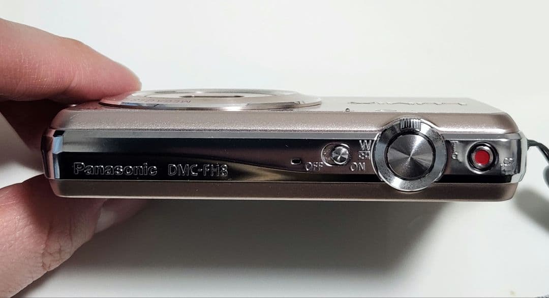 デジタルカメラ Panasonic DMC-FHS