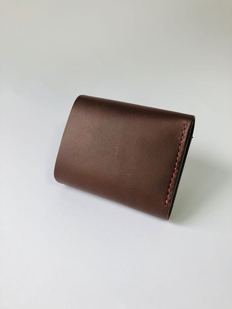 ヌメ革の三つ折り財布[タバコ]