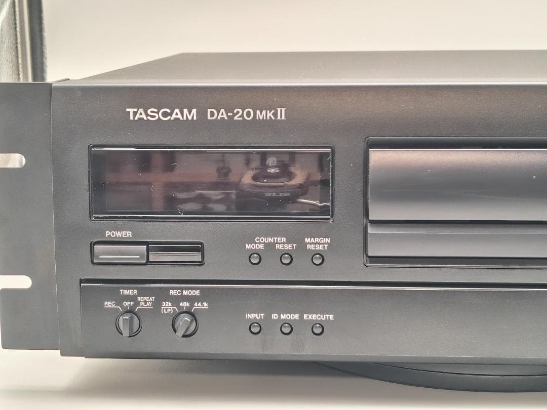 【動作品・美品】TASCAM DA-20 MKⅡ DATデッキ タスカム 業務用