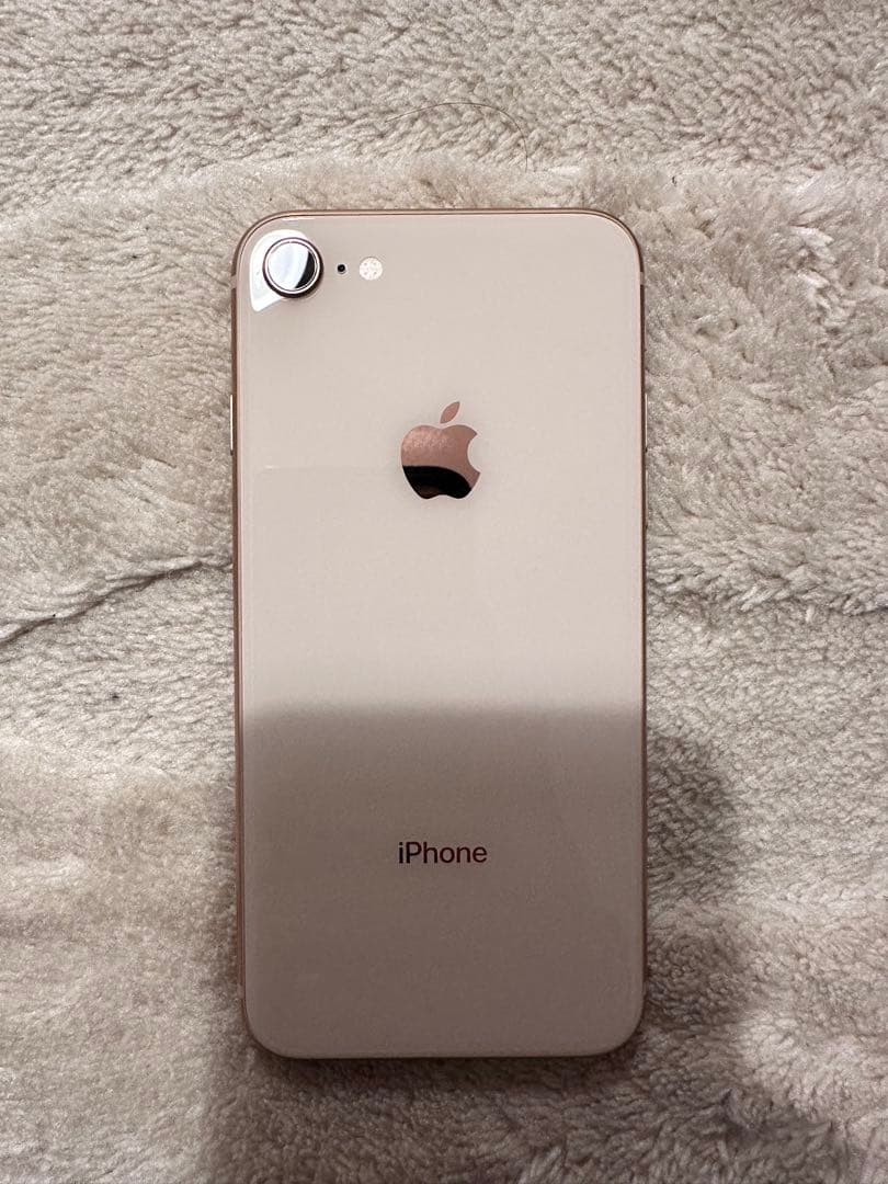 Apple iPhone 8 ゴールド 本体　64GB au