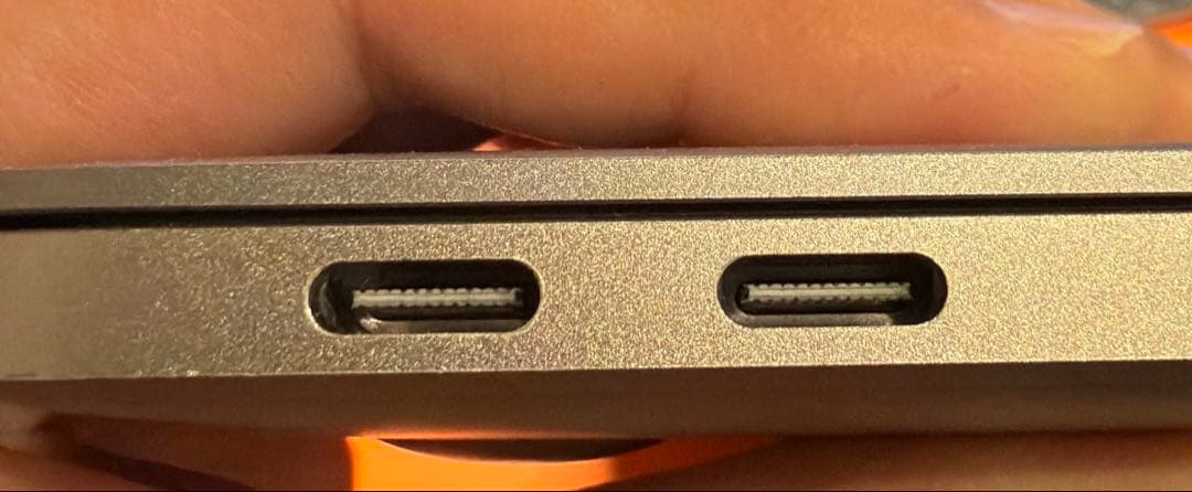 MacBook Pro 13インチ 2016年モデル (充電器、箱、付属します)